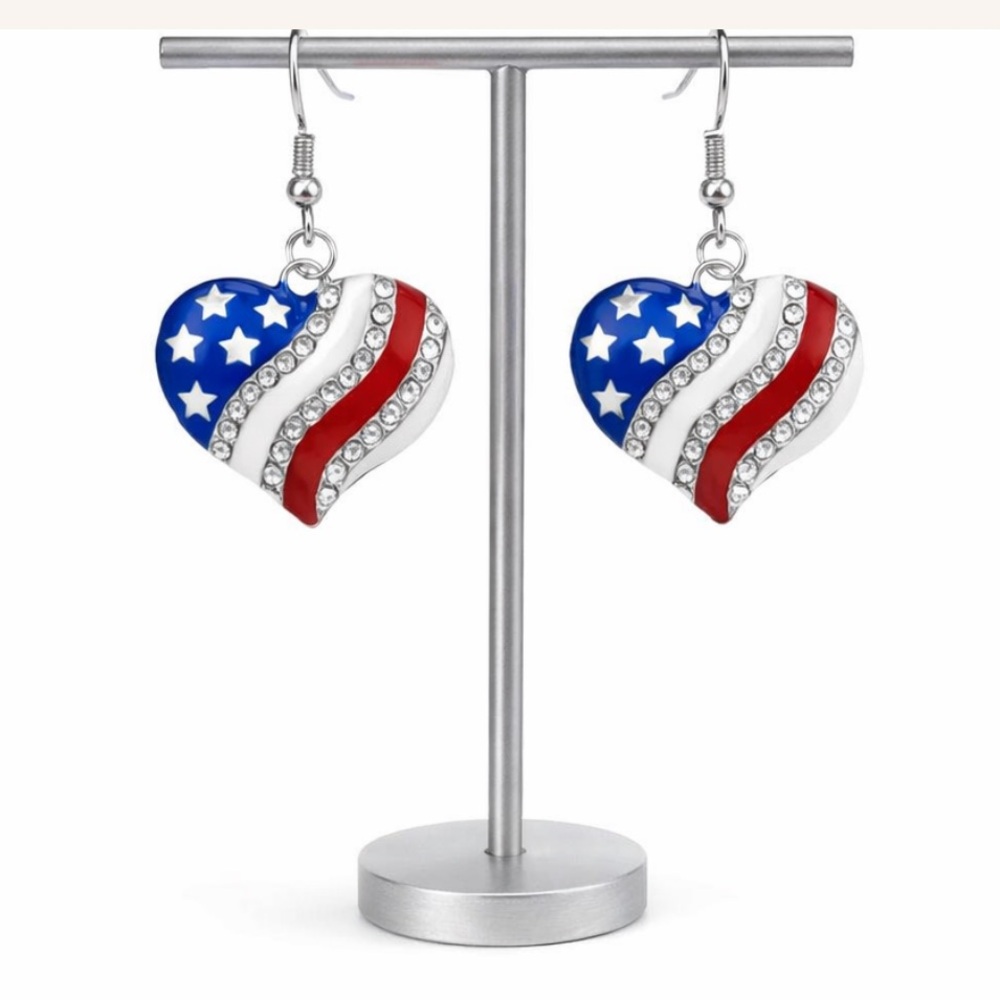 Patriotic Red White Blue Heart Earrings NWT Americana USA July 4th NWT
C3 - Picture 3 of 5